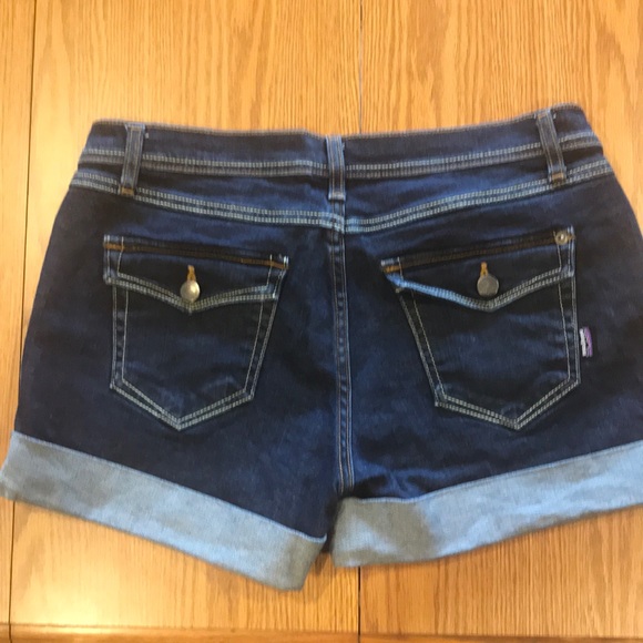 Patagonia Women’s Denim Shorts - Picture 2 of 4